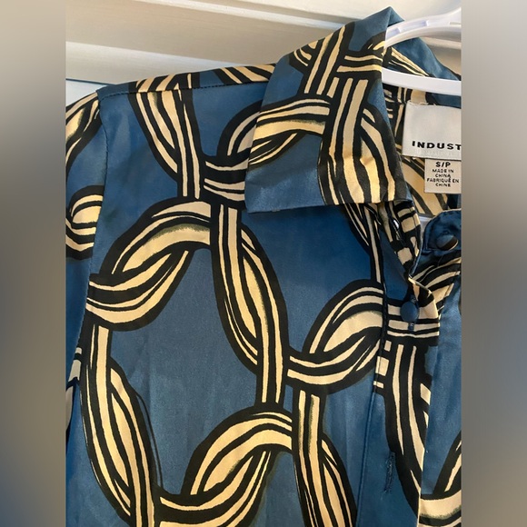 Industry Button Up Blouse - Picture 5 of 7